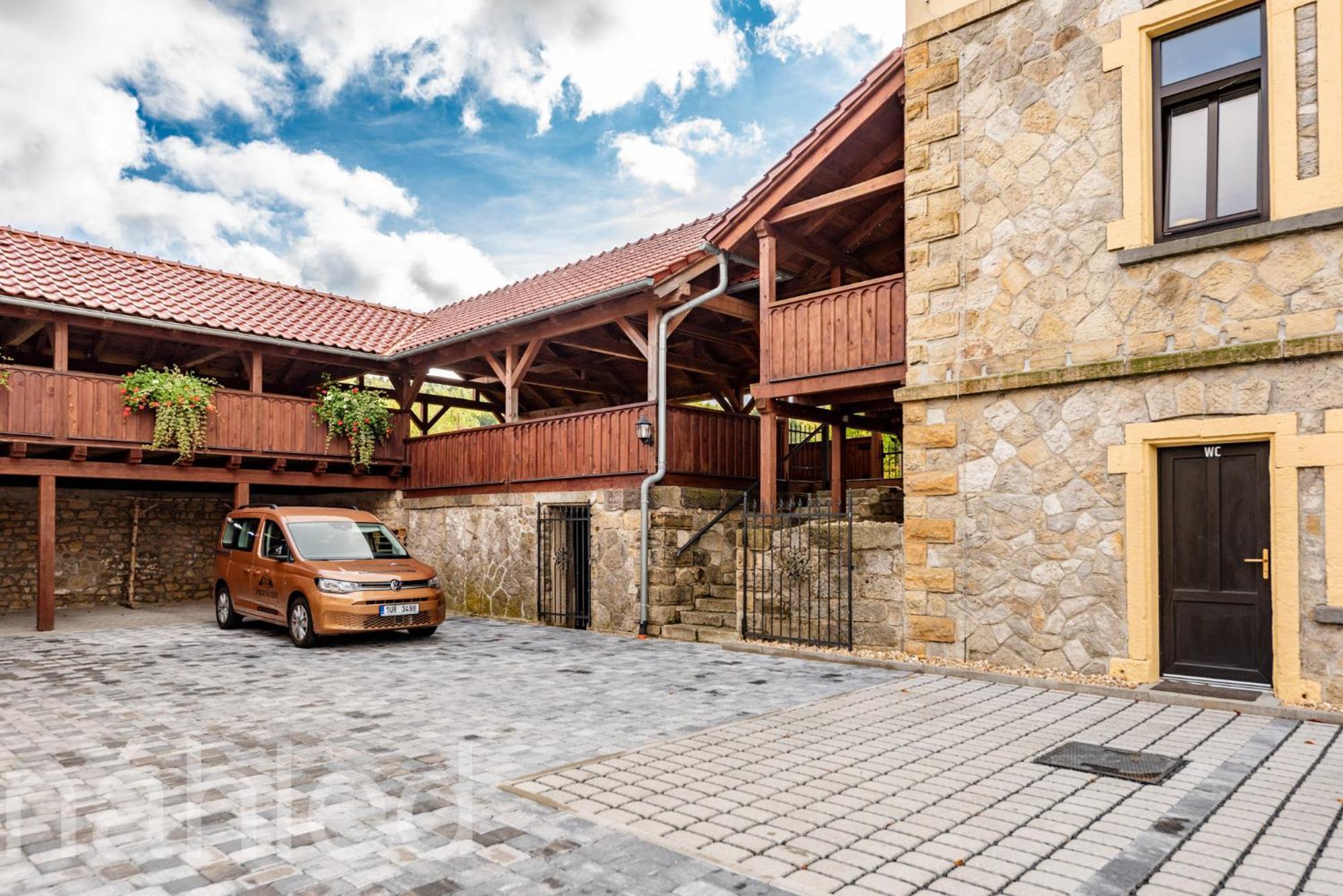 Hotel Svycarsky Dum Sneznik Buitenkant foto